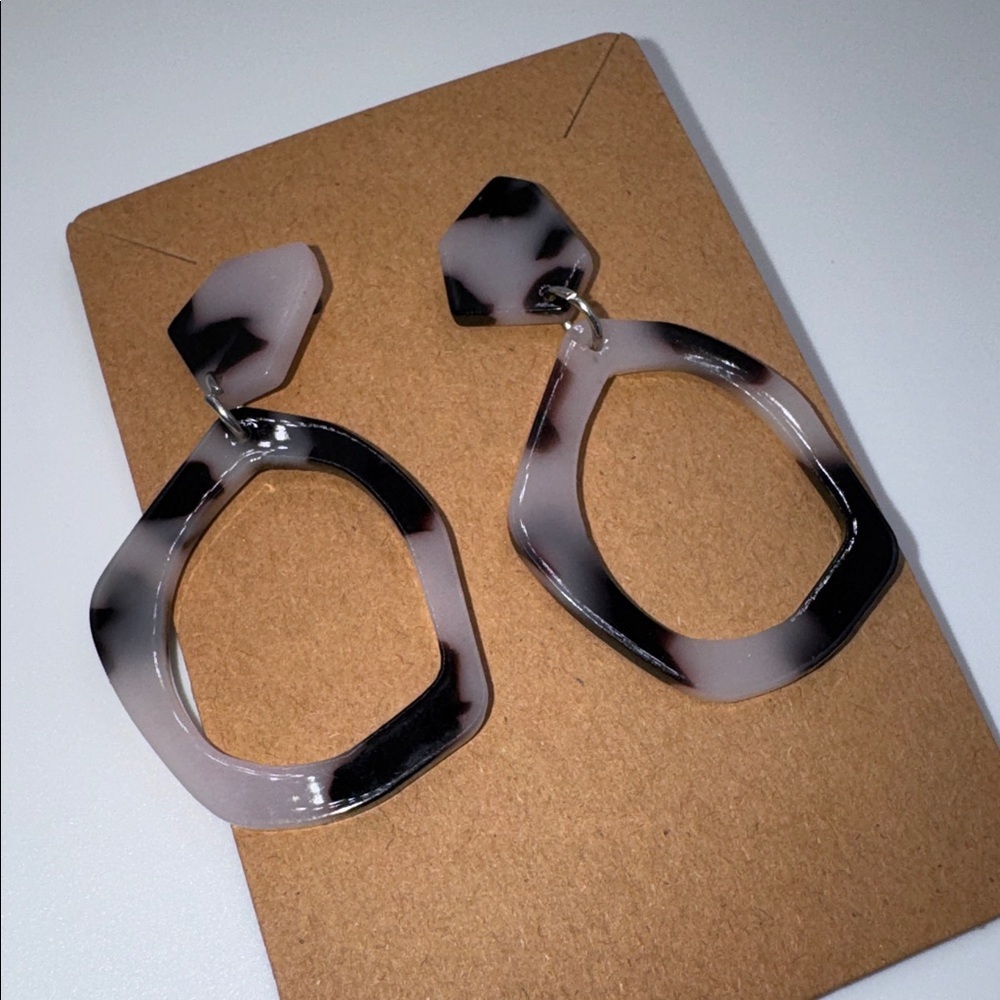 Tortoiseshell Geometric Earrings Silver Metal Post